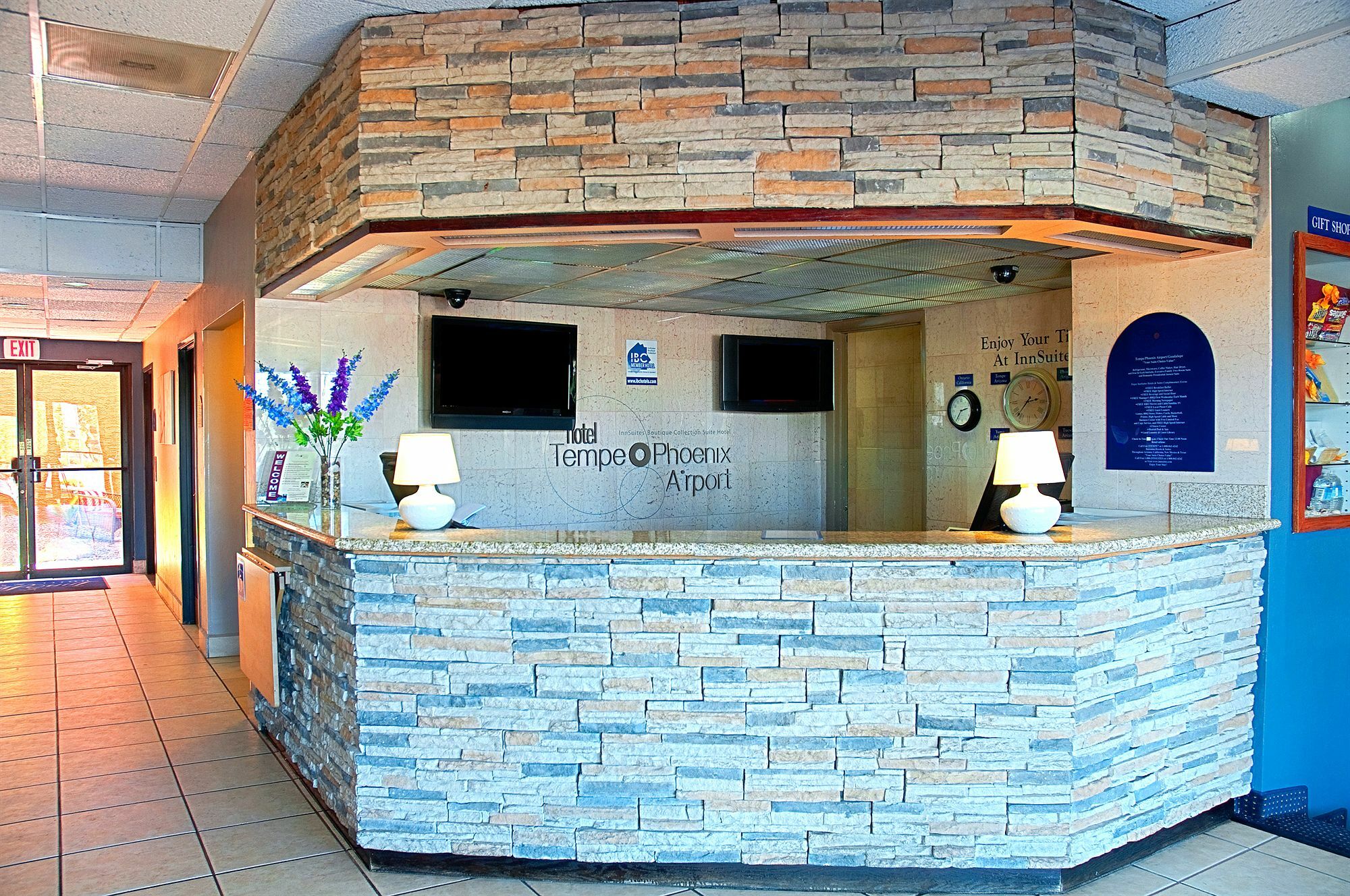 Hotel Tempe/Phoenix Airport Innsuites Hotel & Suites ภายนอก รูปภาพ