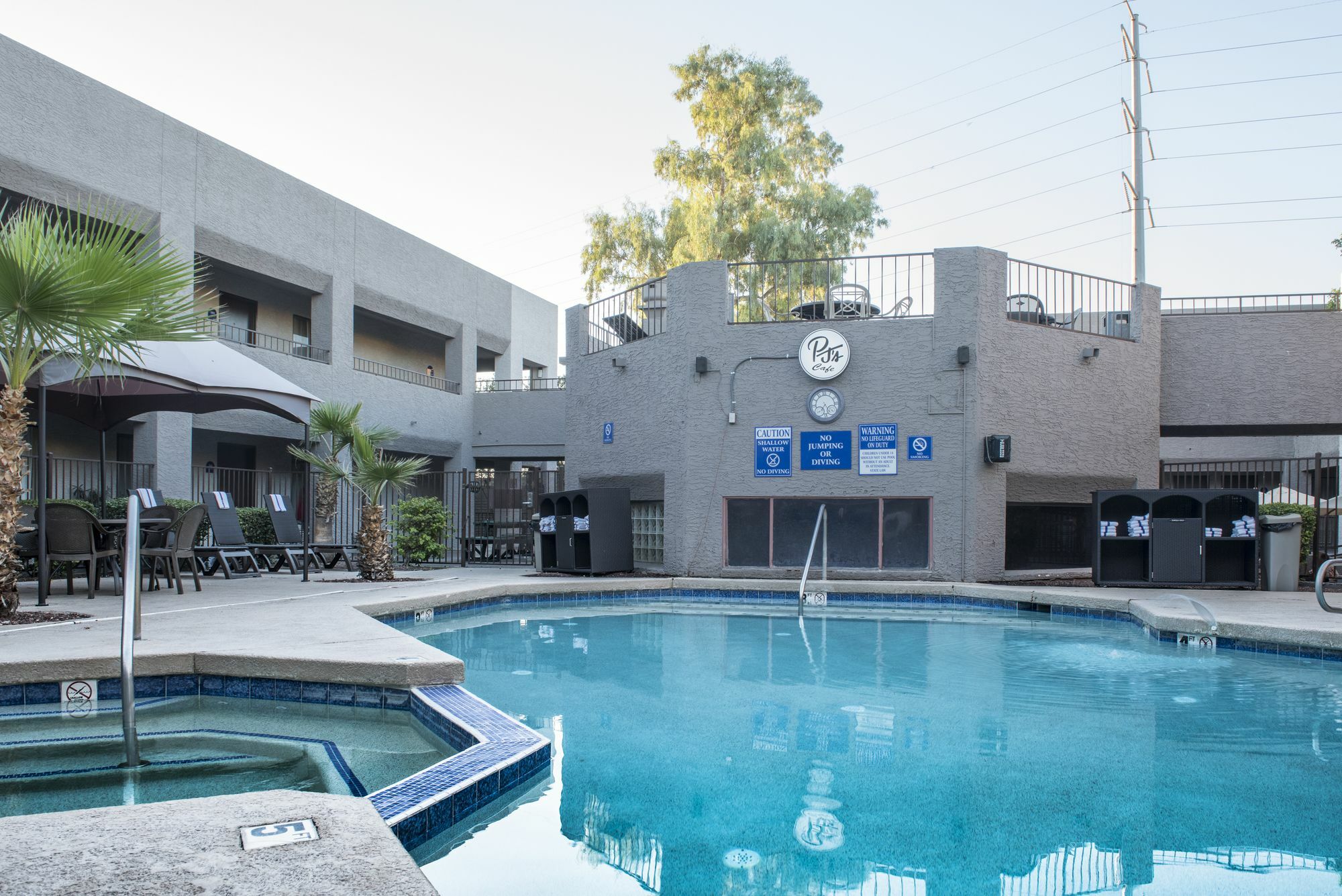 Hotel Tempe/Phoenix Airport Innsuites Hotel & Suites ภายนอก รูปภาพ