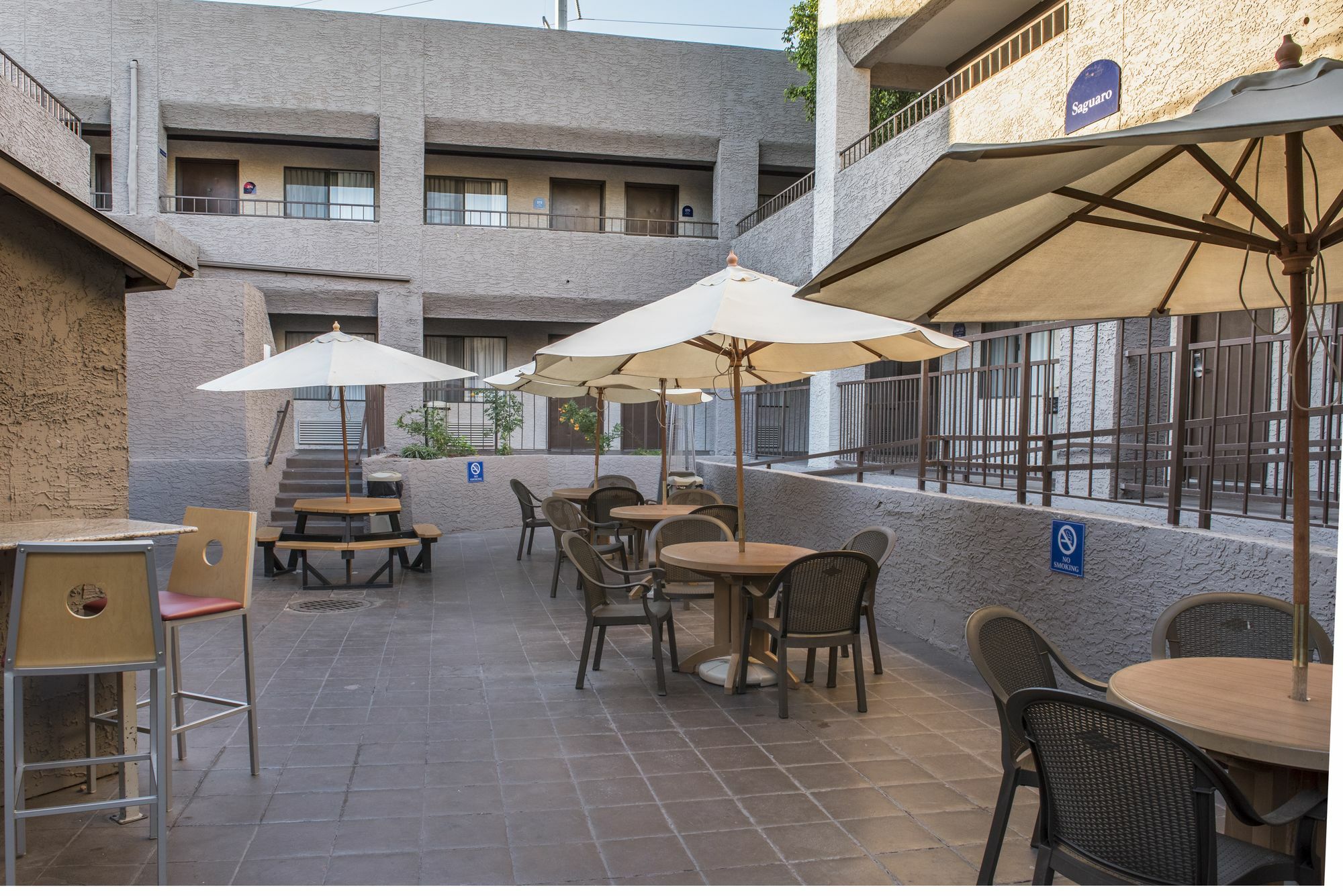 Hotel Tempe/Phoenix Airport Innsuites Hotel & Suites ภายนอก รูปภาพ